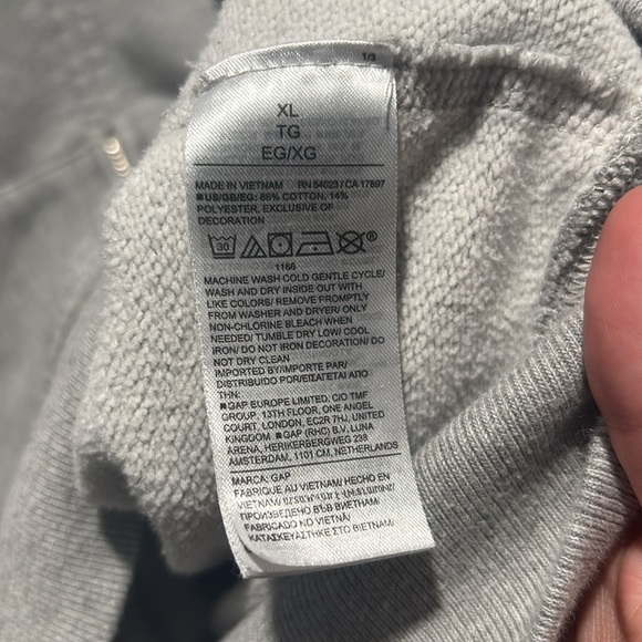 ‼️MADHAPPYxGAP sweatshirt‼️ - Picture 6 of 7